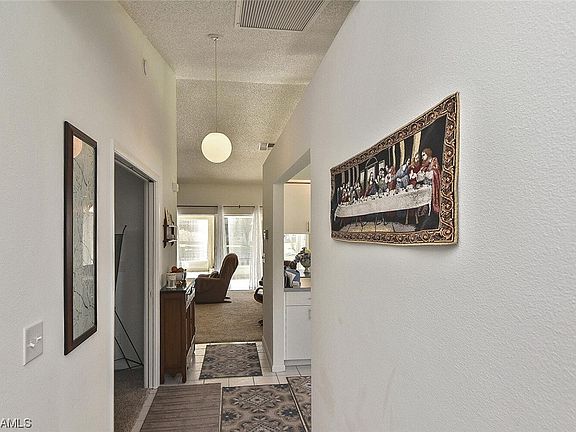 5th image of 401 McGregor Park Cir
