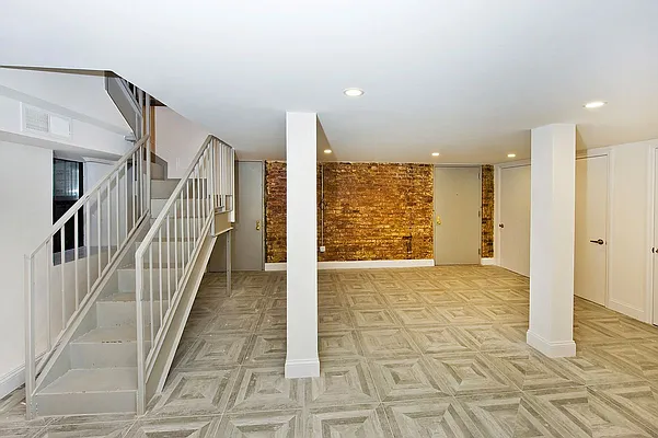 Rented by Dugri Real Estate  | media 13