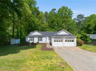 902 Riverstone Way, Woodstock, GA 30188
