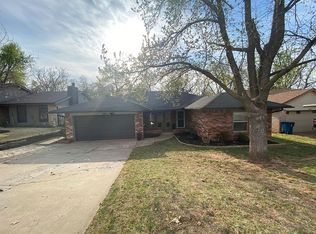 1909 Willow Creek Rd, Edmond, OK 73013