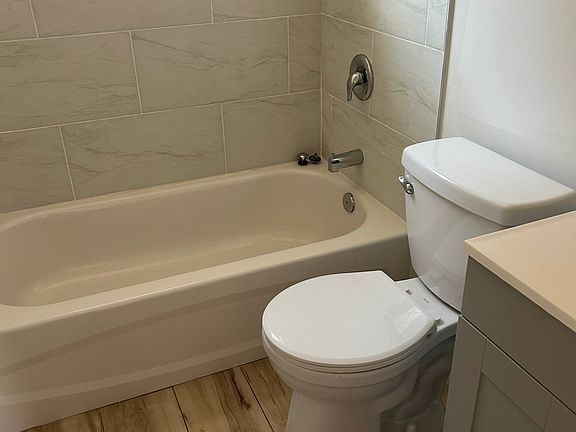 3rd image of 172 Elephant Rd #2
