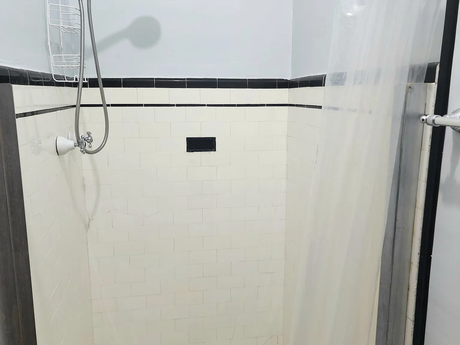 3 bed, 2140 sqft, $900 — Photo 4