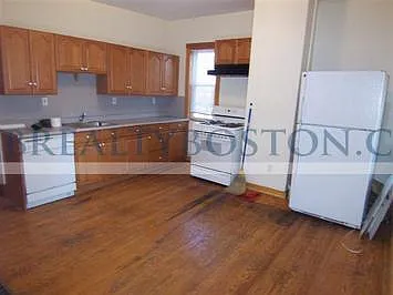 346 Faneuil St #2 — Photo 11