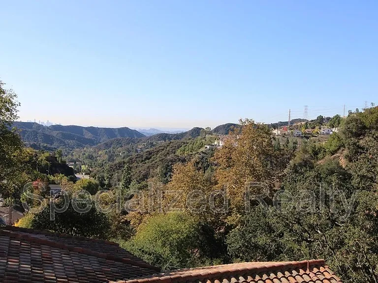 3694 Berwick Dr — Photo 21