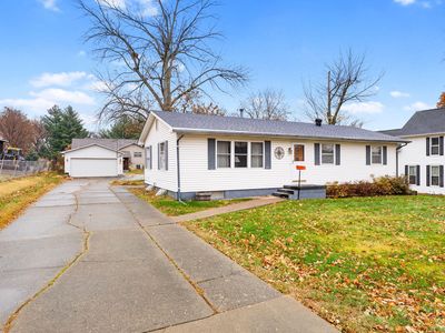 2109 5th Ave, Muscatine, IA, 52761