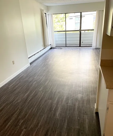 1715 W 11th Ave #220 — Photo 6
