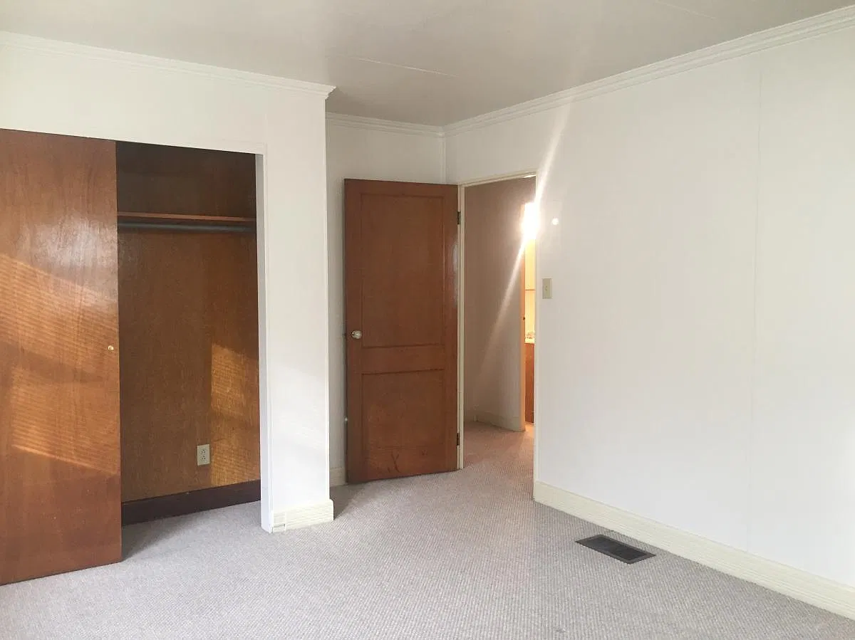 Two bed one bath single-family home on corner lot — Photo 4