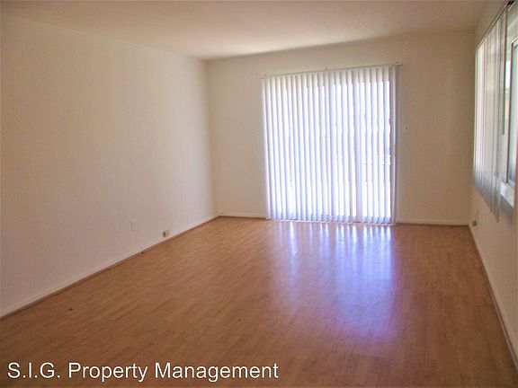 5th image of 2512 Hermosa Ave