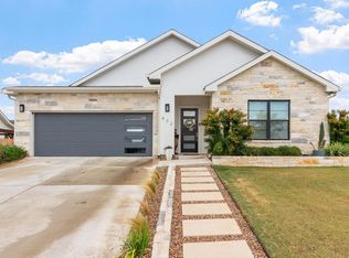 802 Gray Oak Ct, Fredericksburg, TX 78624