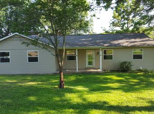 1620 Peacock Rd, Saint Clair, MO 63077