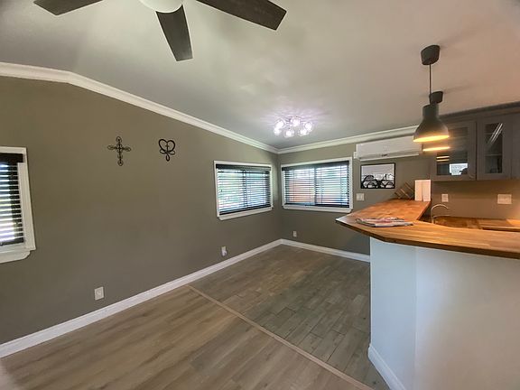5th image of 321 S Akeley Dr