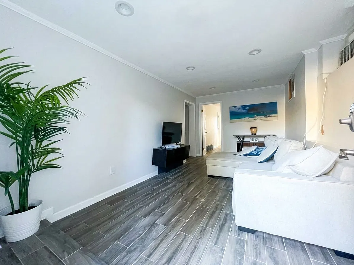 1 bed, $2,200 — Photo 4