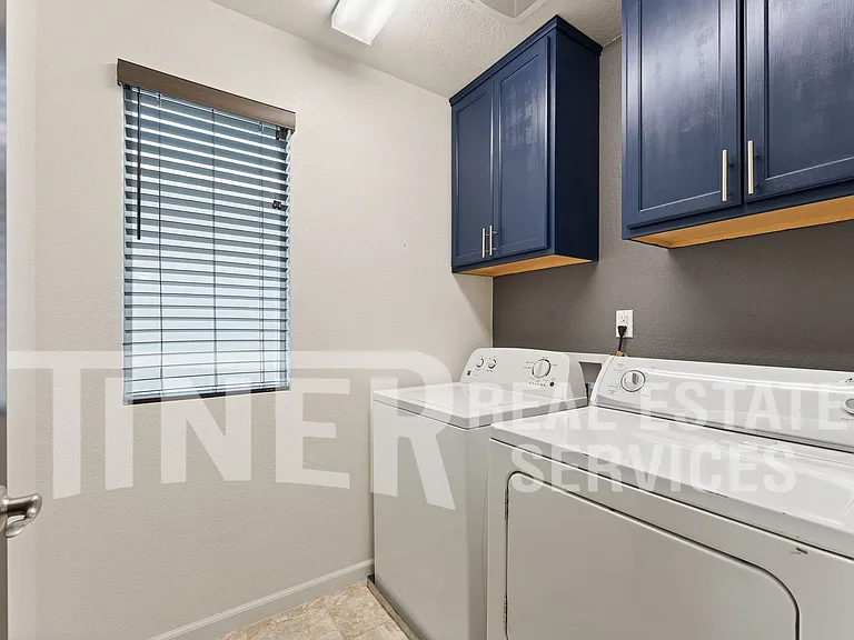 3027 Club Center Dr — Photo 18