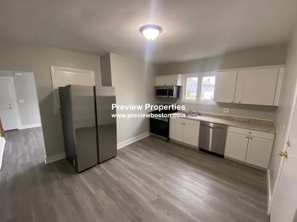 12 Swetts Ct, Watertown, MA 02472