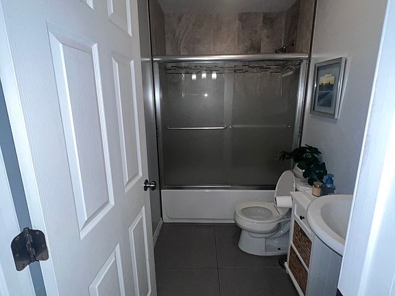 2nd image of 350 Lakewood Cir E APT B