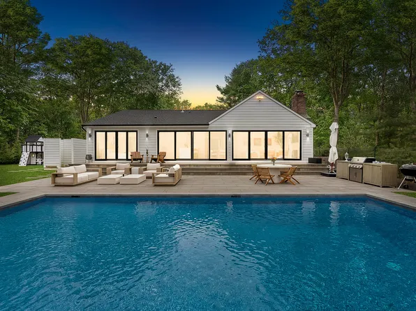 17 Marion Ln, East Hampton, NY 11937