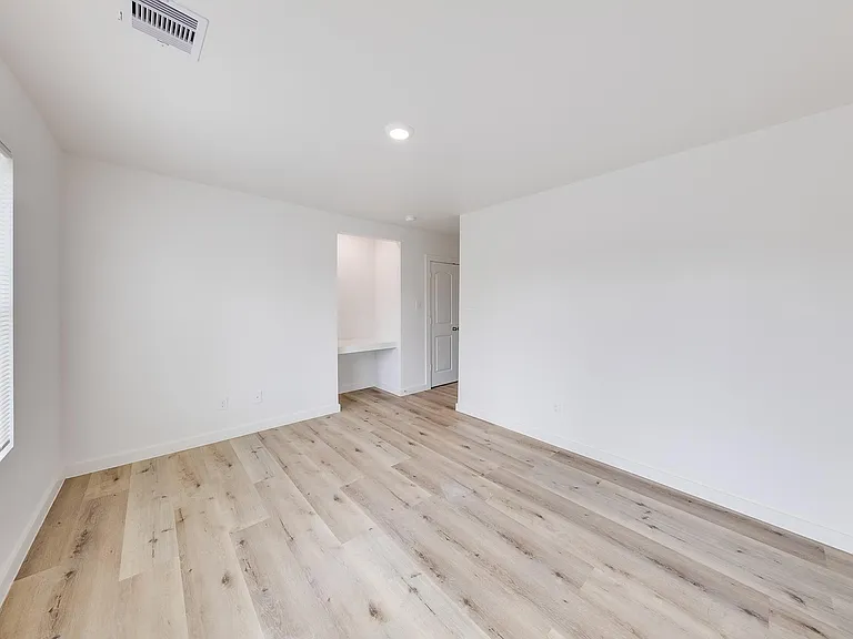 3635 Ward St — Photo 19