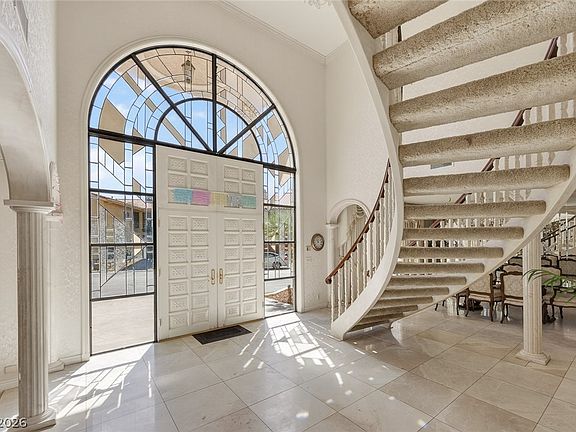 4th image of 2834 Queens Courtyard Dr