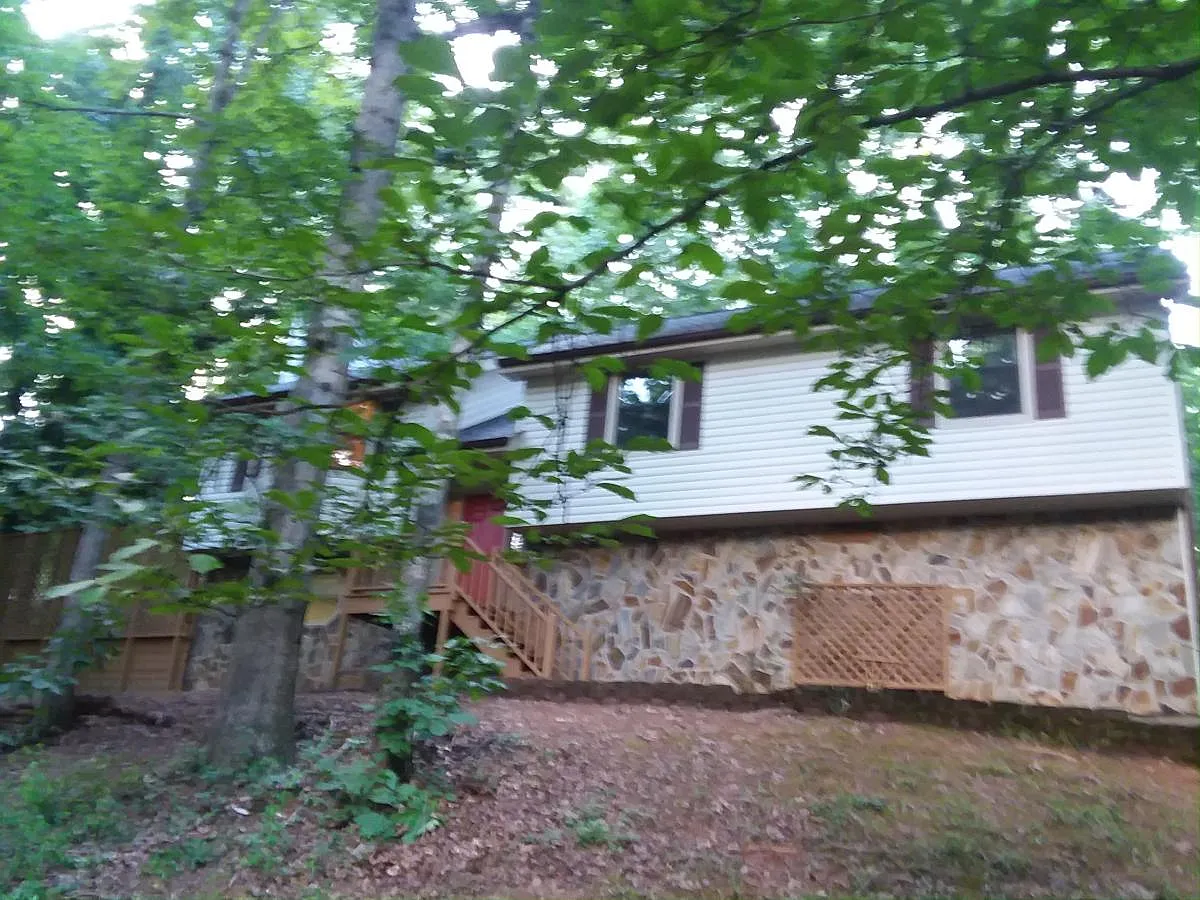3 bed, 1526 sqft, $1,900 — Photo 2