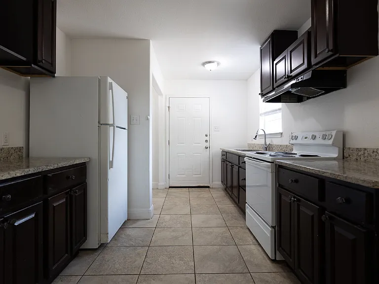 601 Coleman St #2 — Photo 9