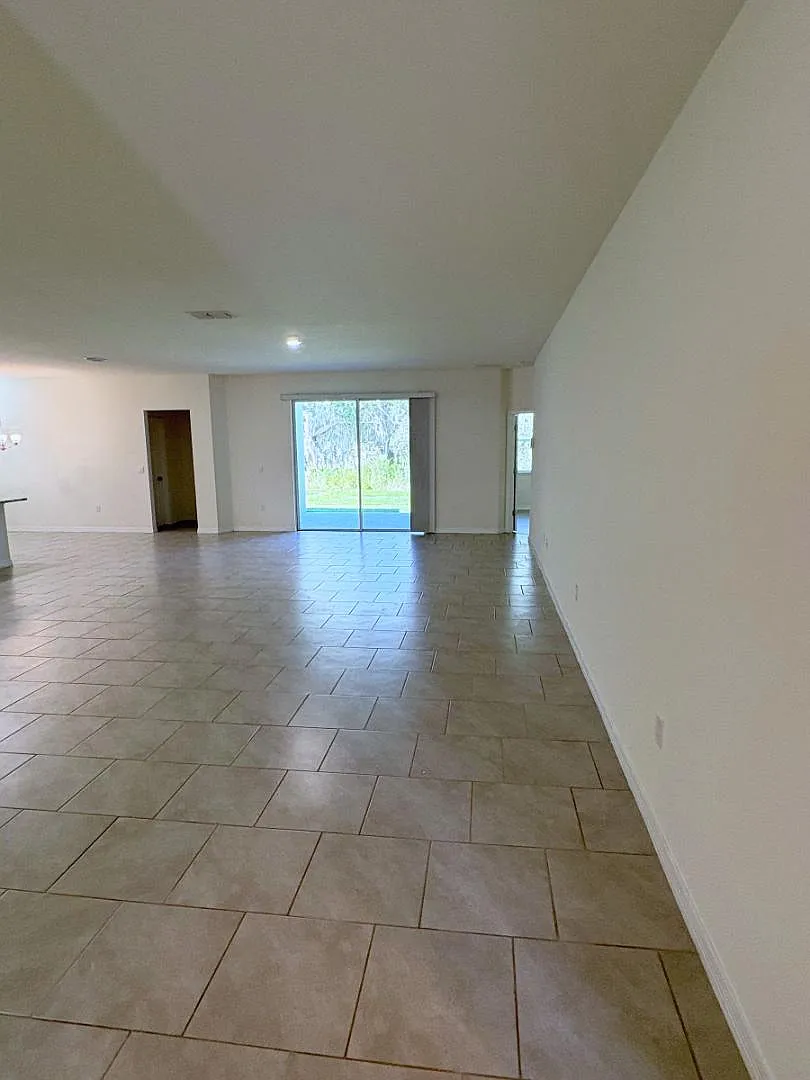 1530 Barberry Dr — Photo 4