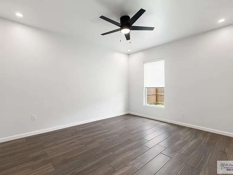 5612 Hedgerow Ct — Photo 18