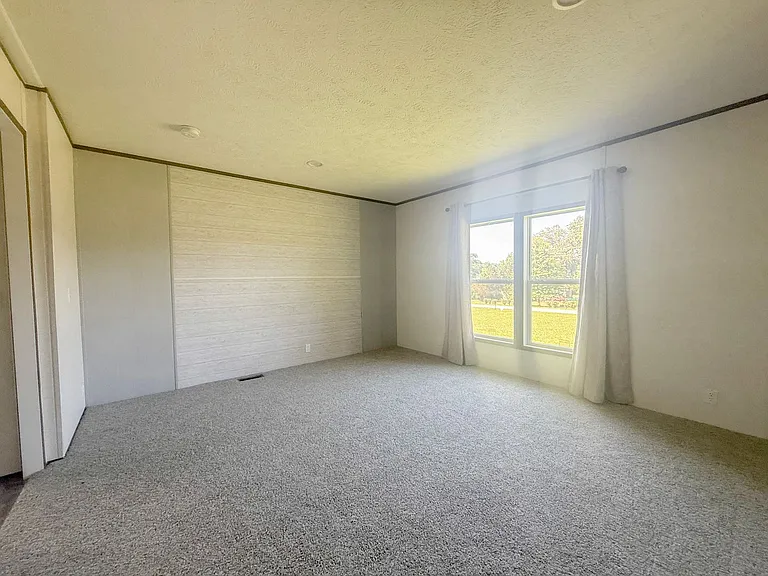 175 Oak Ln — Photo 26