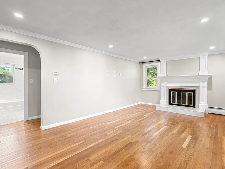 17 Scott Ave — Photo 12