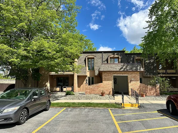 405 Old Stone Rd, Munster, IN 46321