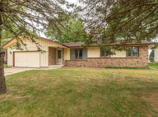 3111 Crabapple Ln, Janesville, WI 53548