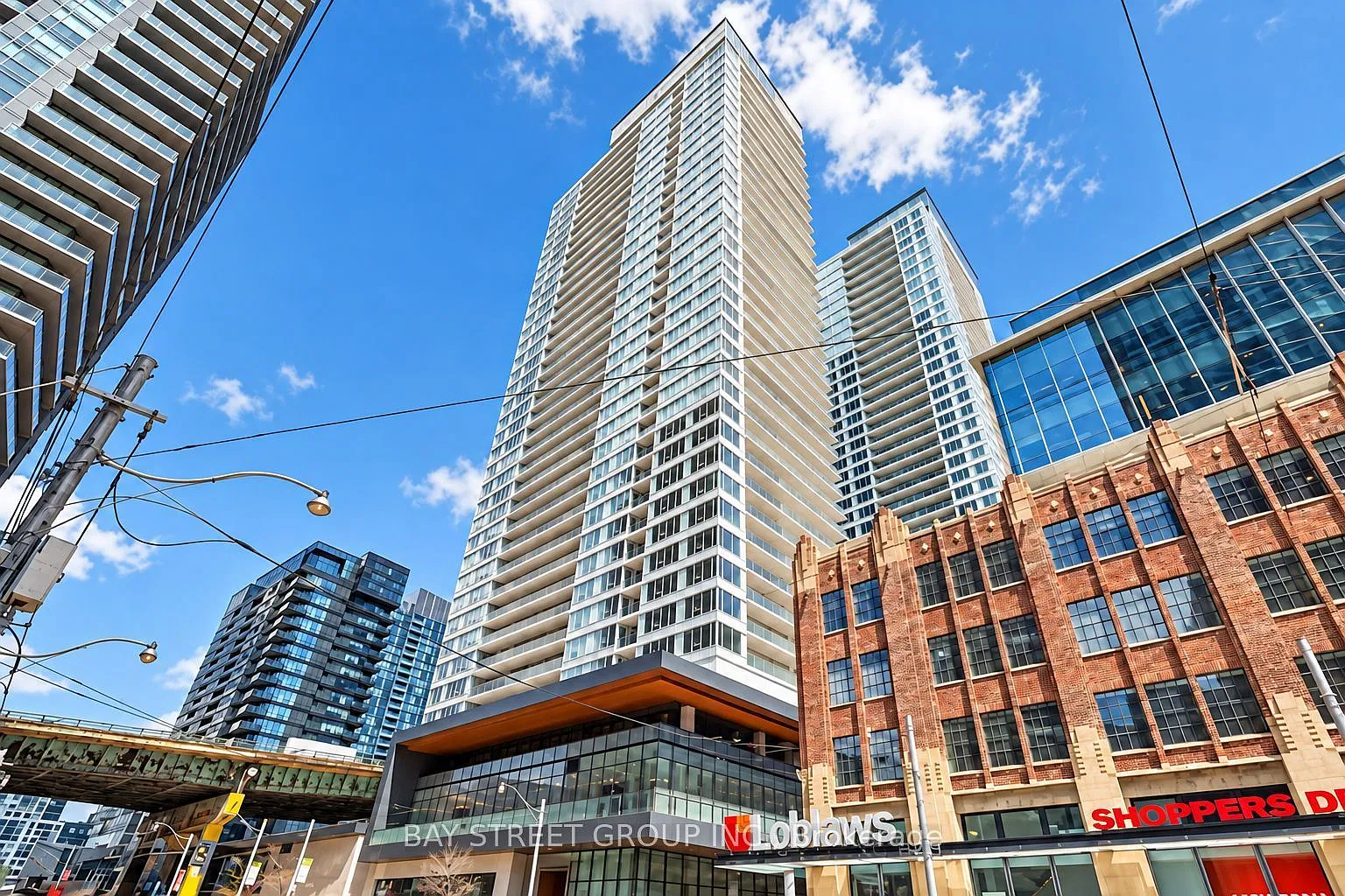 19 Bathurst St — Photo 1