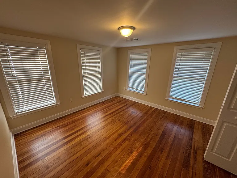 10 Olive St — Photo 29