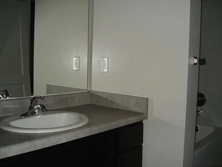 308 E Corning St — Photo 32