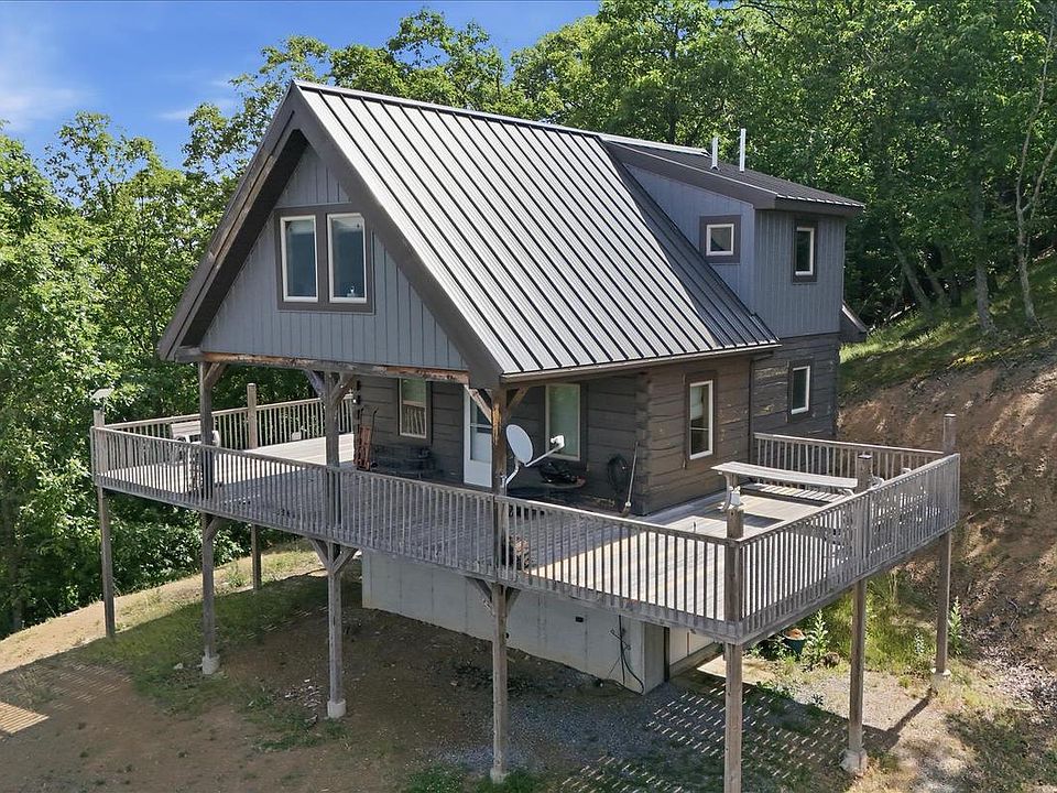 1st image of 757 Brocket Dr