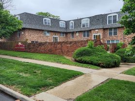 Pleasant Court Apartments