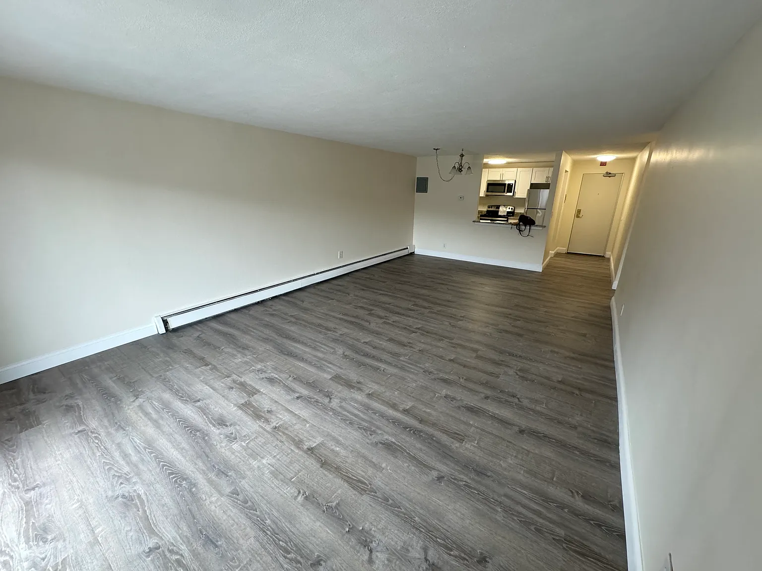1 bed, $2,100 — Photo 2