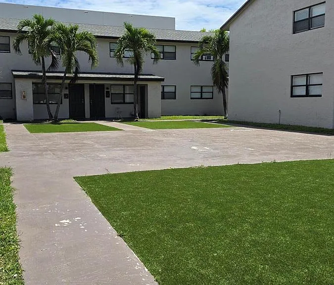 20 NW 7th Ave #6 — Photo 15