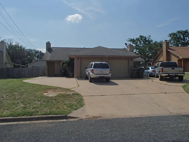 312 Tamara Dr — Photo 2