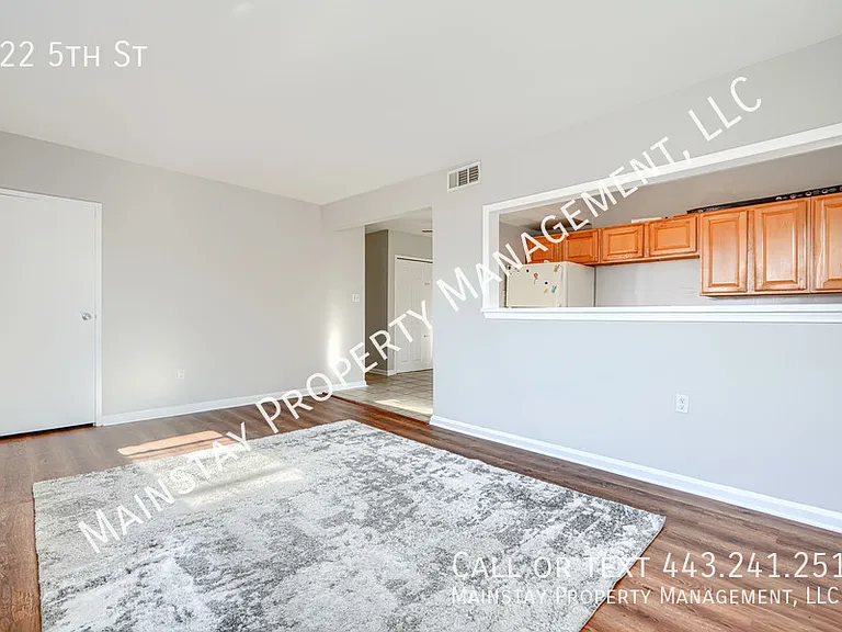 922 5th St — Photo 6
