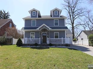 75 Fleetwood Rd, Dumont, NJ 07628