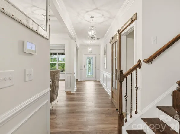 4870 Summerside Dr, Lake Wylie, SC 29710