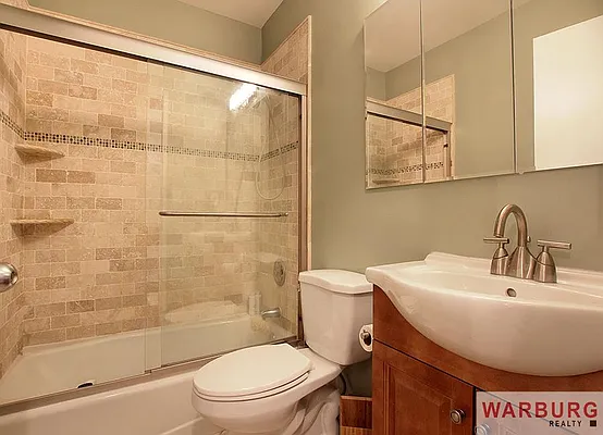 Sold by Warburg | media 8