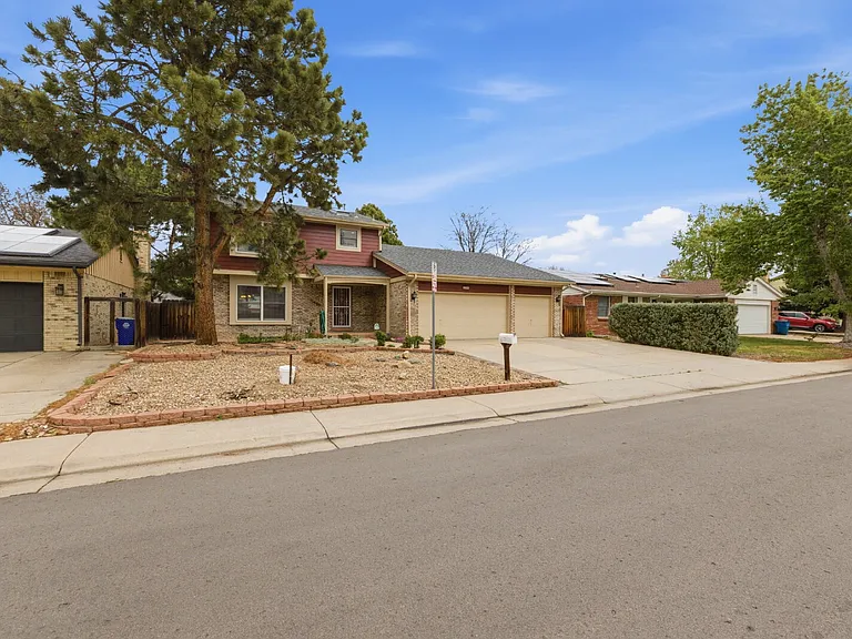 13995 E Idaho Pl — Photo 2