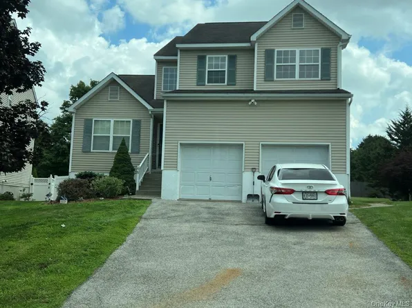 46 Alexander Drive, Washingtonville, NY 10992