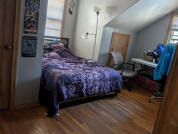 2nd image of 206 Ash St #D