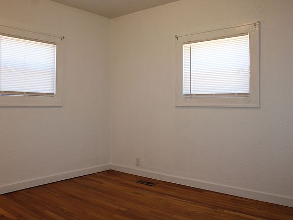 5th image of 250 Booth Ave