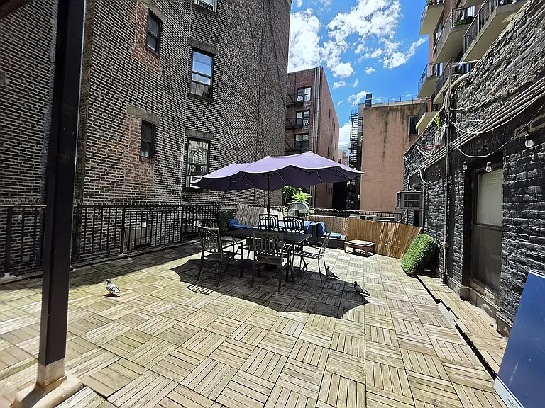 134 E 28th St #9 — Photo 11