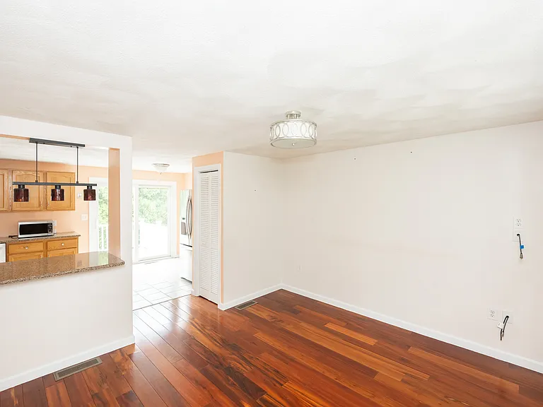 42 Wildcrest Ave — Photo 12