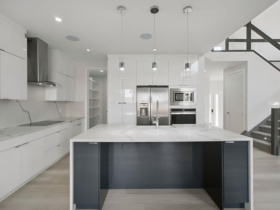 1st image of 3699 Hummingbird Way NW