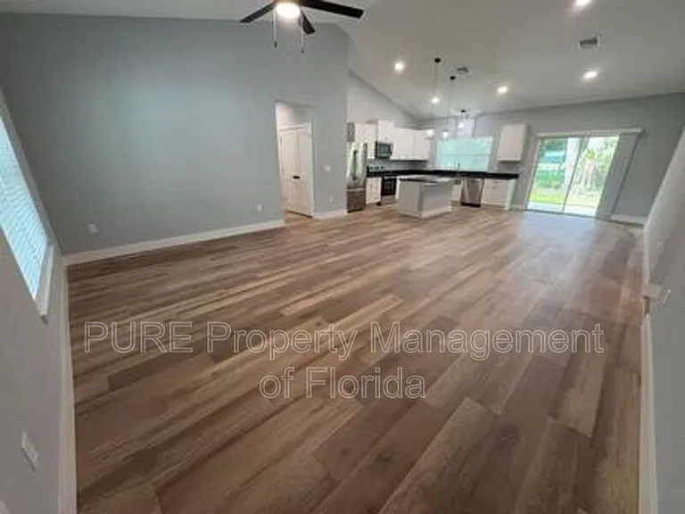 6001 SE 4th Pl — Photo 8